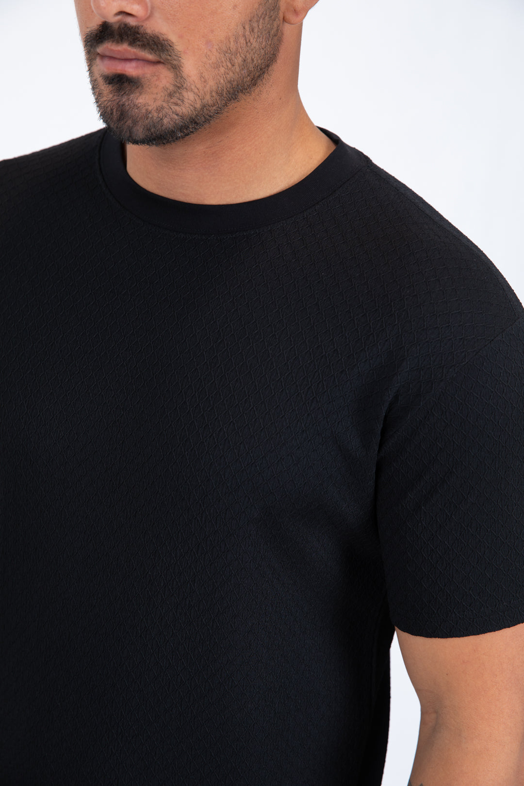 black solid texture tee men platini back
