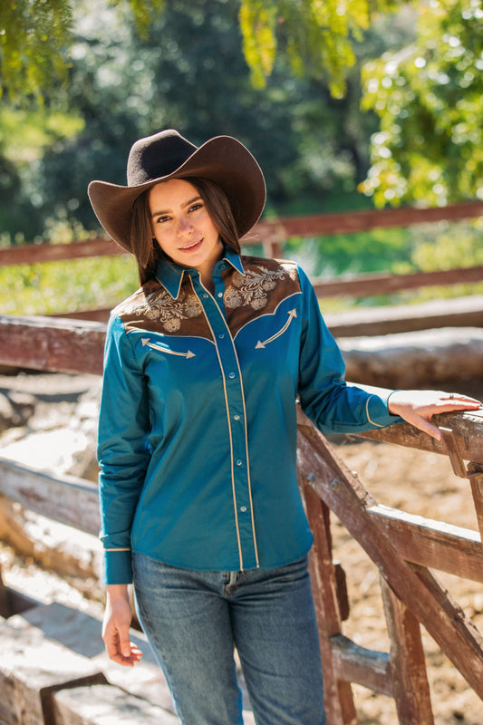 Ladies Cotton Blue Embroidery Western Shirt With Suede