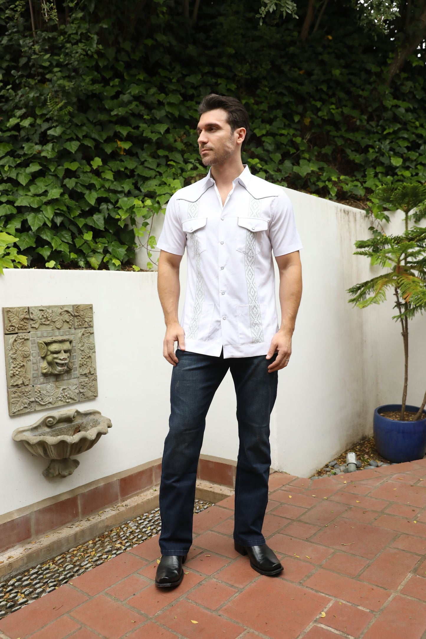 Men's Modern White GUAYABERA Shirt