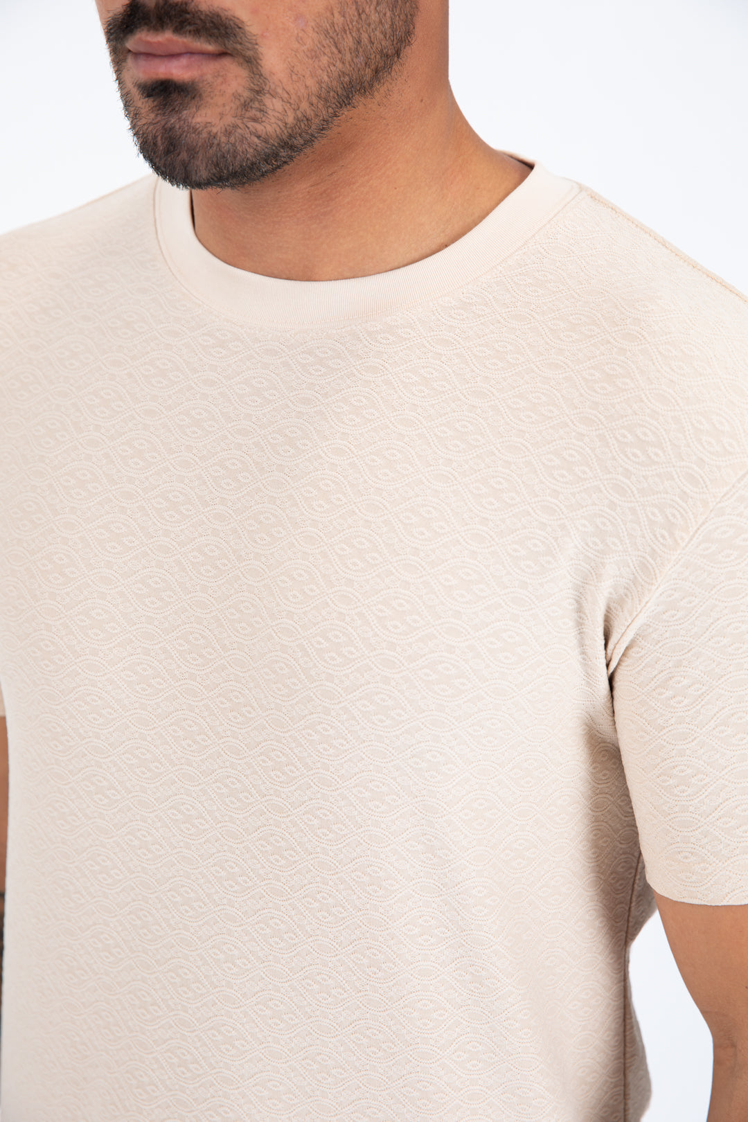 beige all over pattern tee detail platini