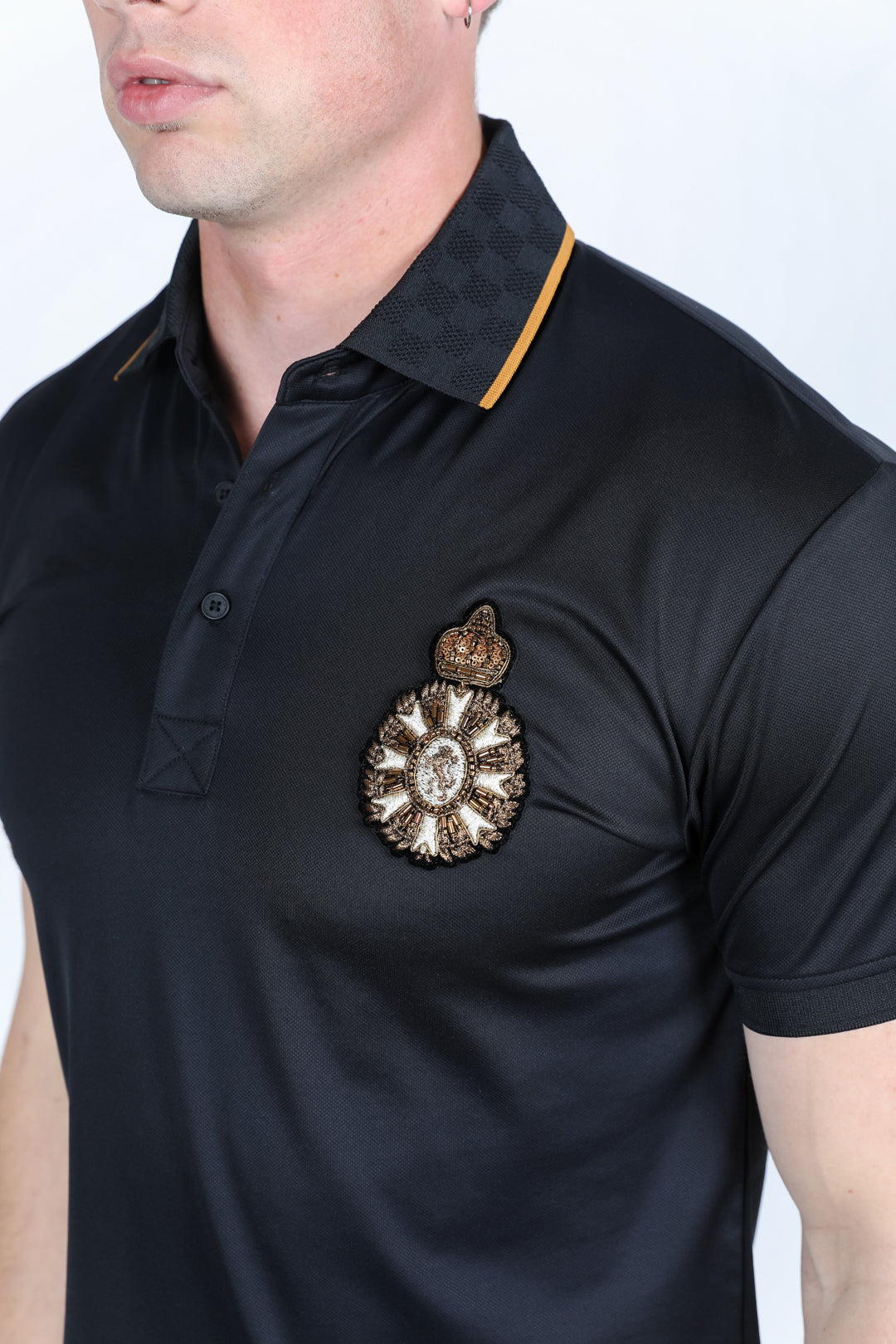 black royal crest polo detail platini