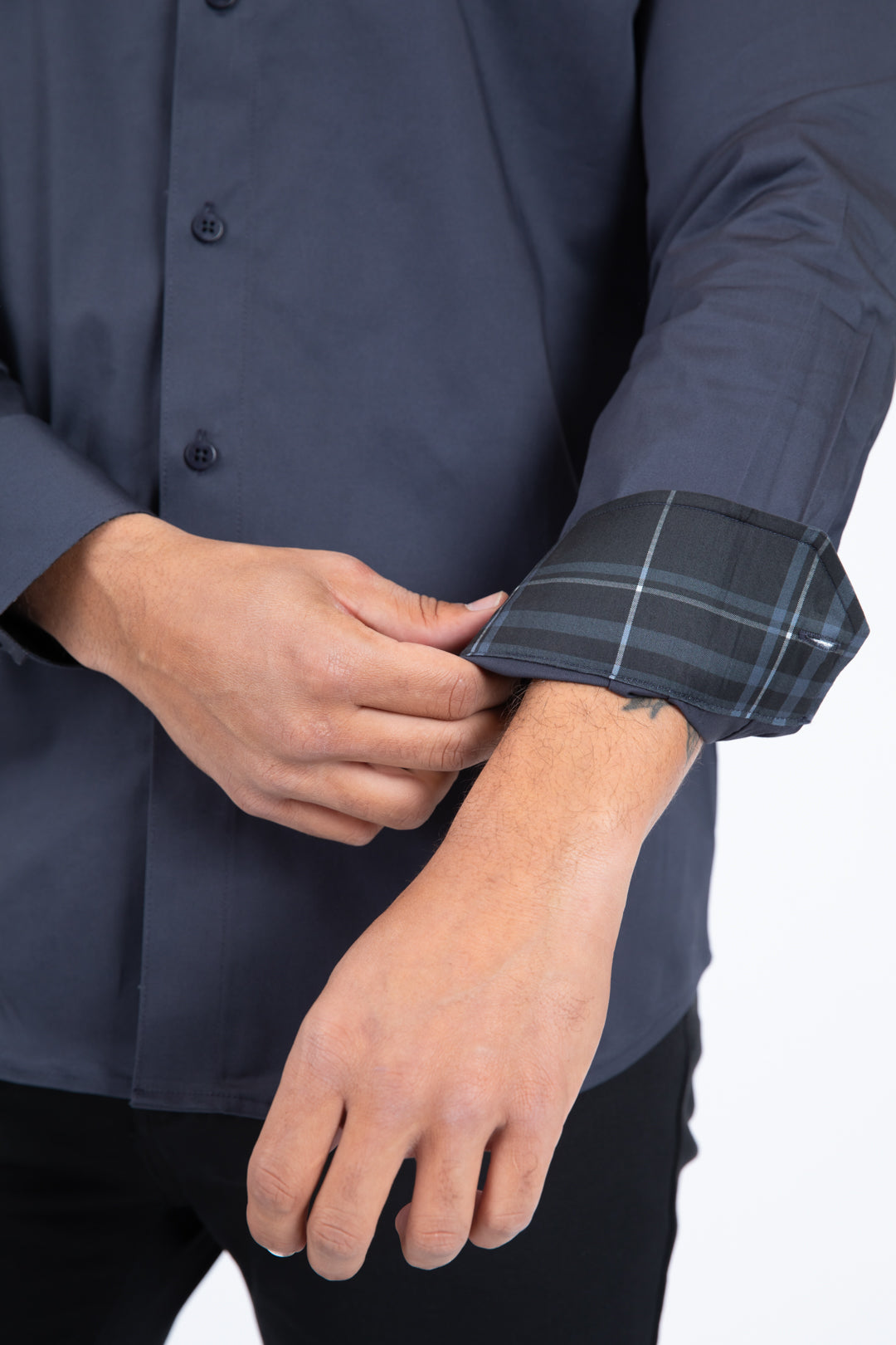 dark grey locke plaid cuff shirt men platini cuff detail