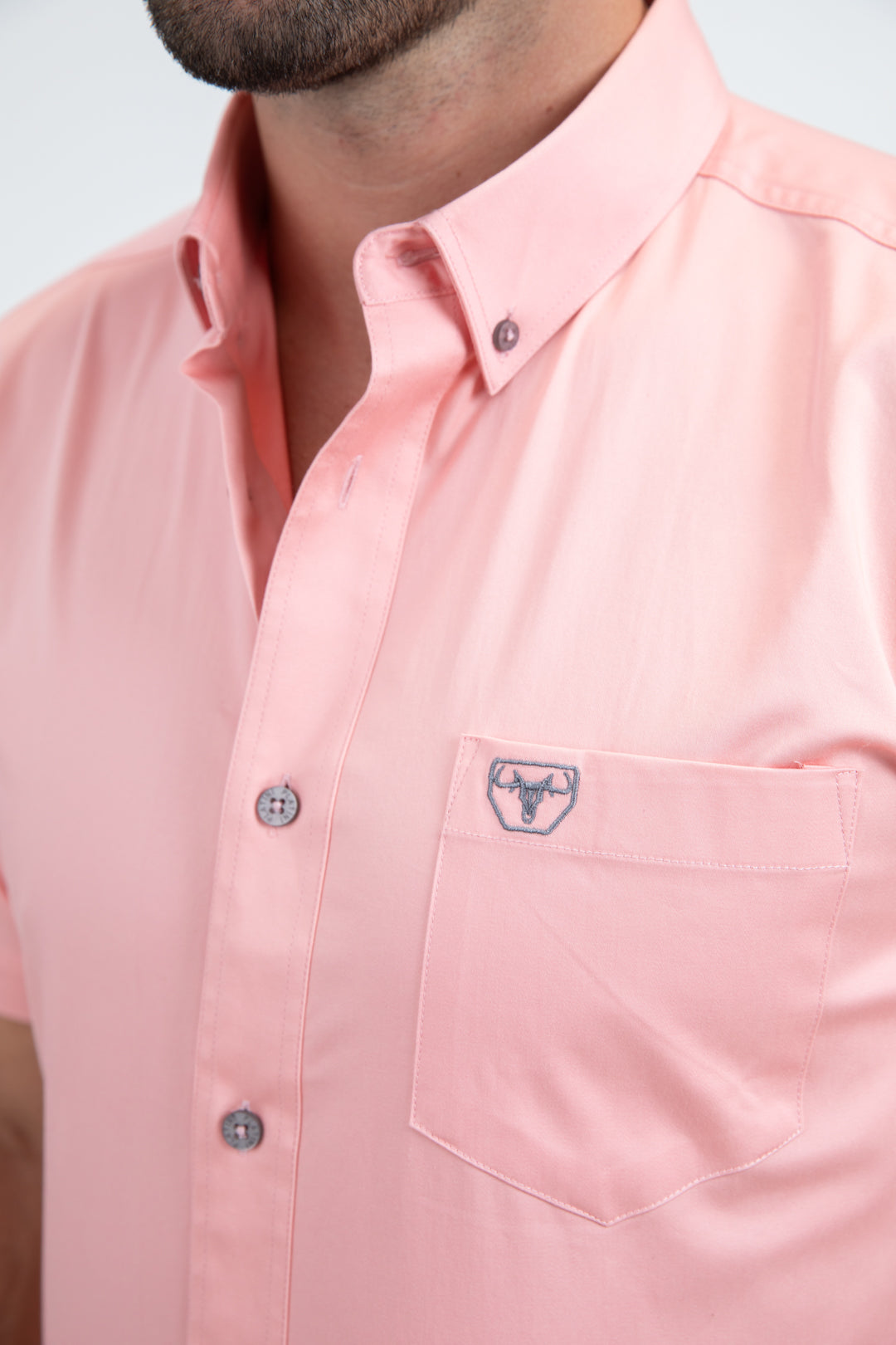 Men’s Single Pocket Logo Modern Fit Stretch Pink Short Sleeve Shirt