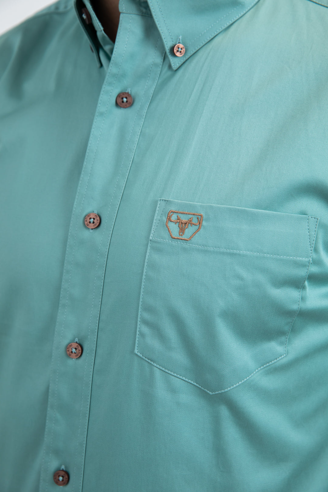 Men’s Single Pocket Logo Modern Fit Stretch Turquoise Short Sleeve Shirt