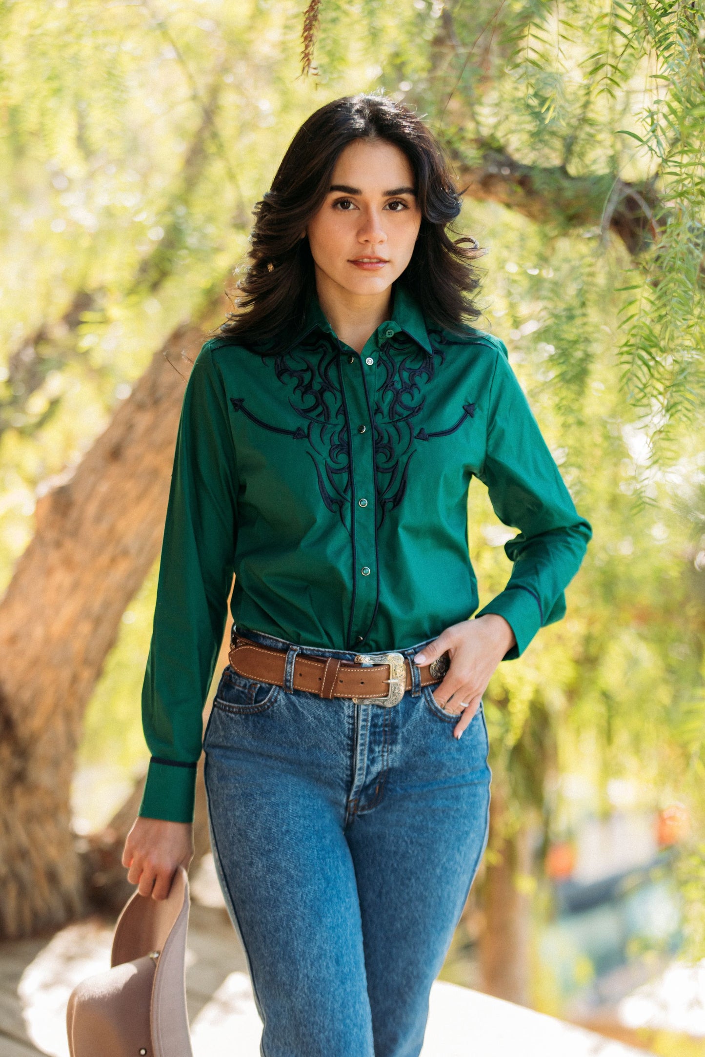 Ladies Cotton Green Embroidery Western Shirt