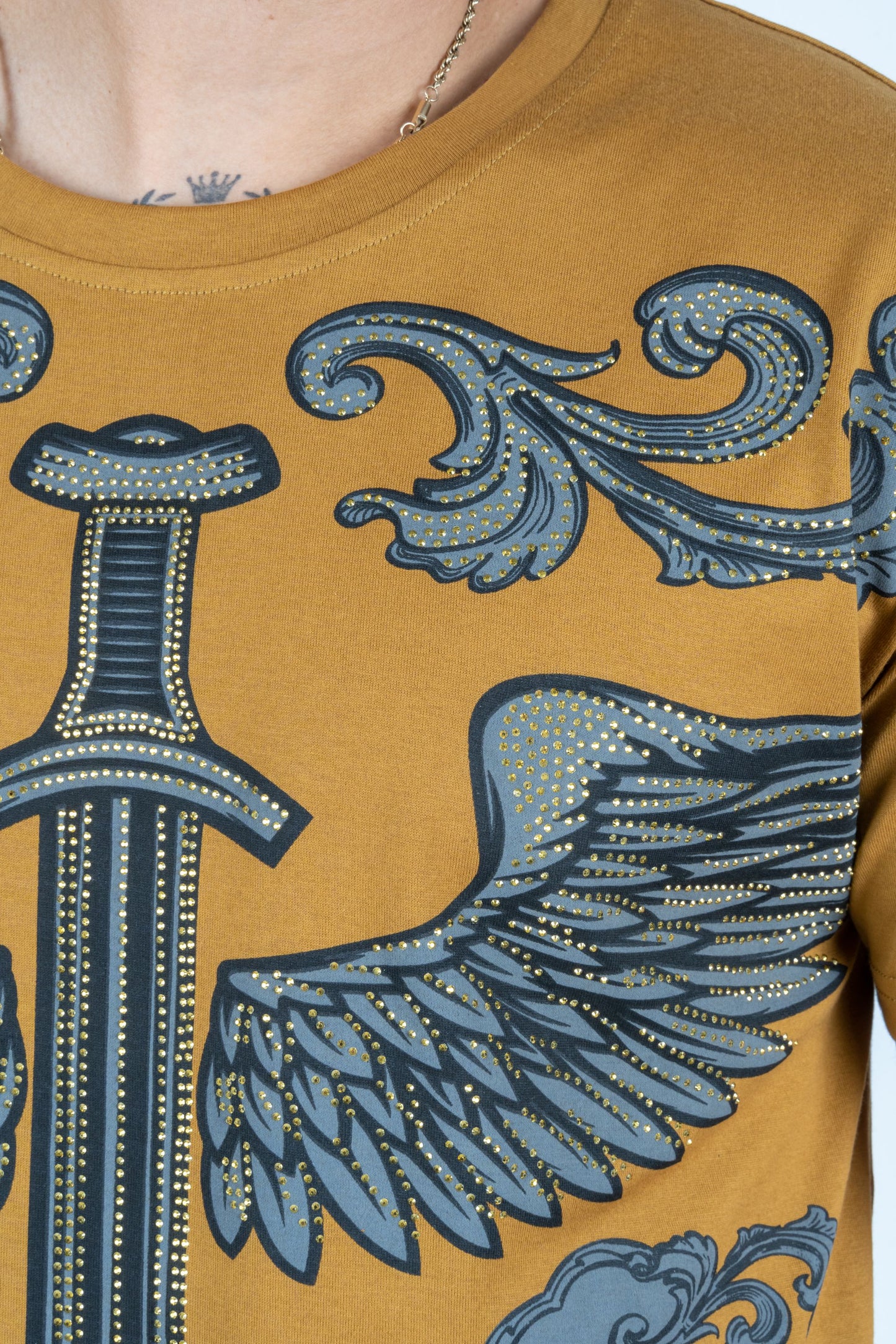 mustard rhinestone sword wings tee side platini
